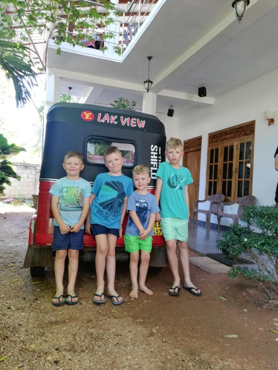 Lak View Family Resort ダンブッラ エクステリア 写真